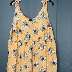 Torrid size 2 floral flowy tank top